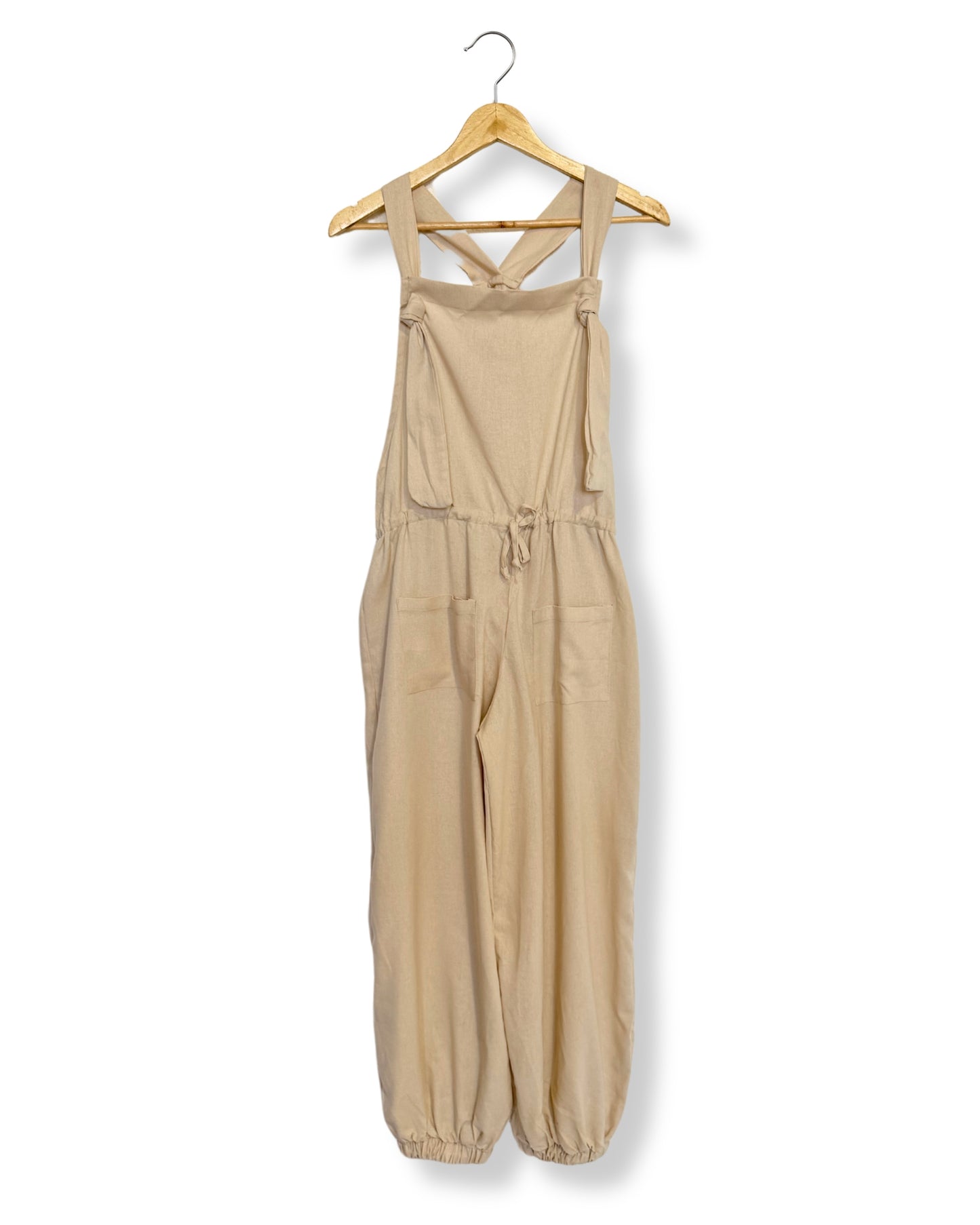 Jumper Liana versatil con tirantes ajustables y cordon ajustable en cintura, para adaptarse a varias tallas.
