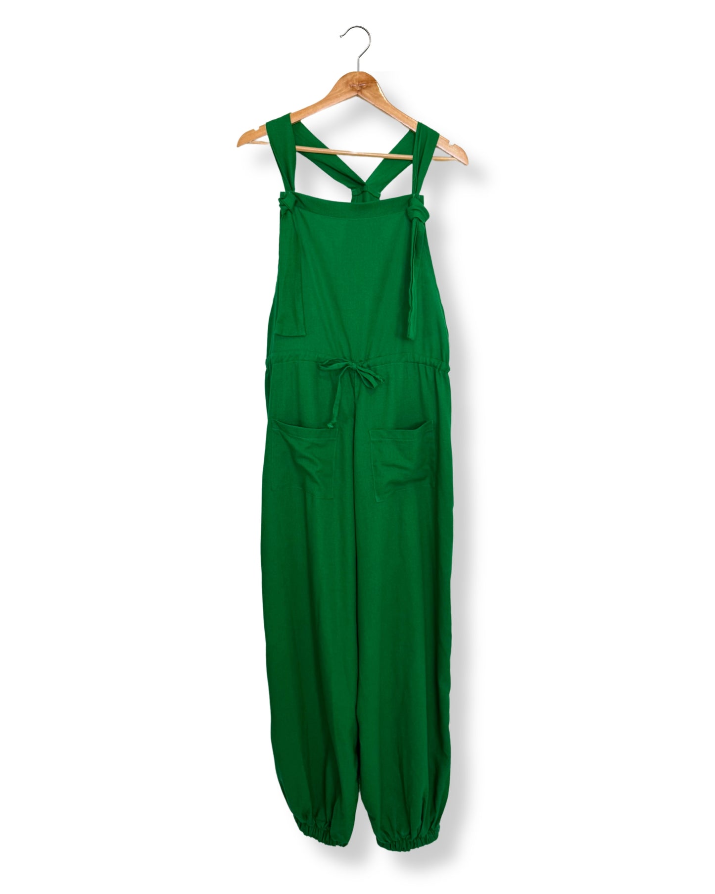 Jumper Liana versatil con tirantes ajustables y cordon ajustable en cintura, para adaptarse a varias tallas.